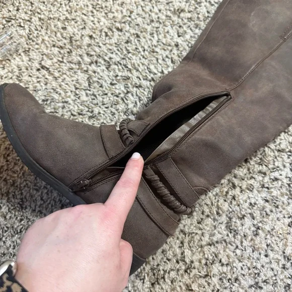 Rampage Women’s Brown Tall Boots with Braid and Buckle Detail Half Zip Size 7 - Picture 7 of 9